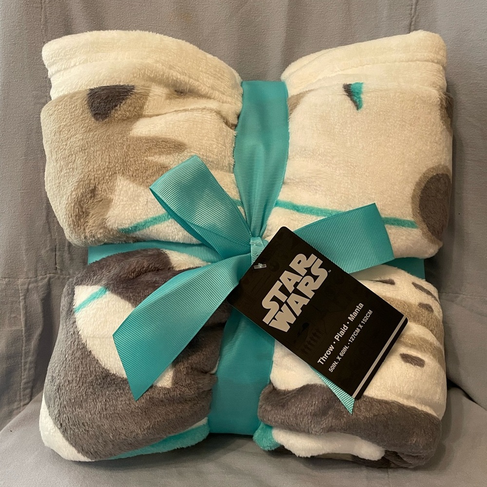 NEW Walt Disney Parks Star Wars Dagobah Yoda‎ Soft Fleece Throw Blanket 50 x 60"